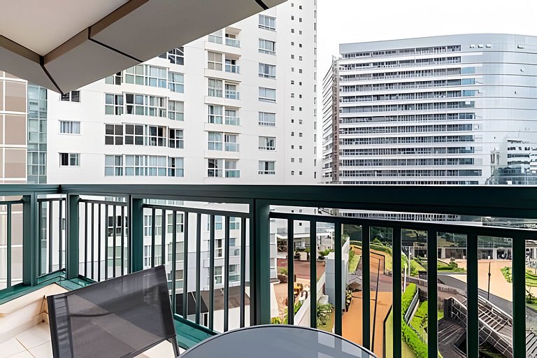 V614 Flat vision moderno. Até 4 hóspedes.