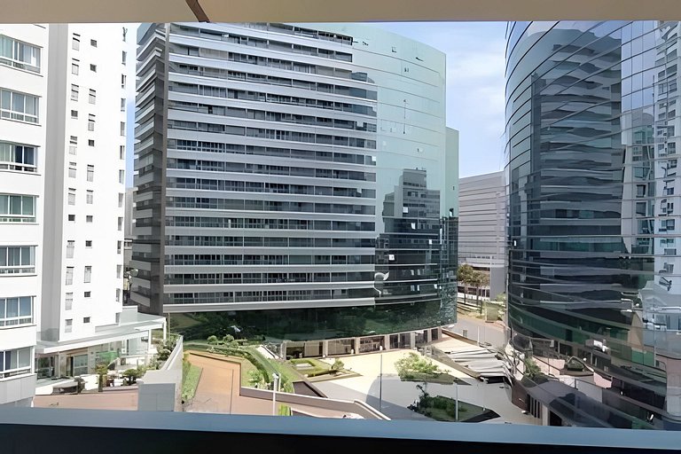 V614 Flat vision moderno. Até 4 hóspedes.