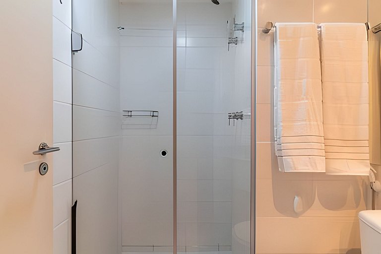 V614 Flat vision moderno. Até 4 hóspedes.