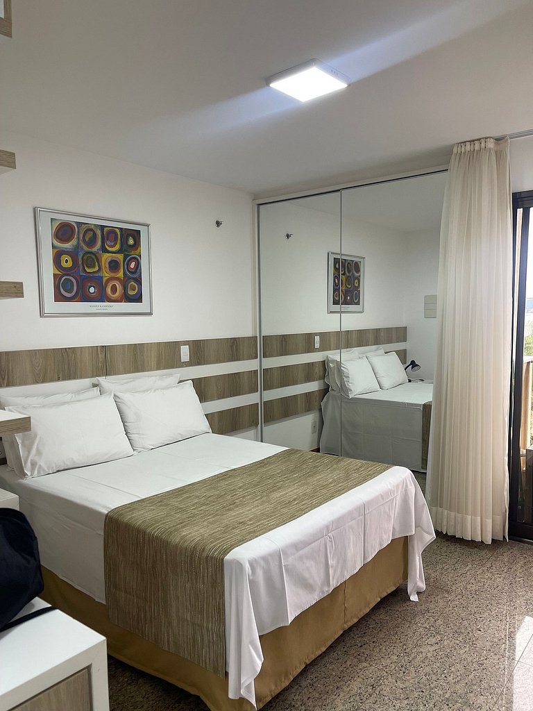 Flat Life resorts, beira lago.