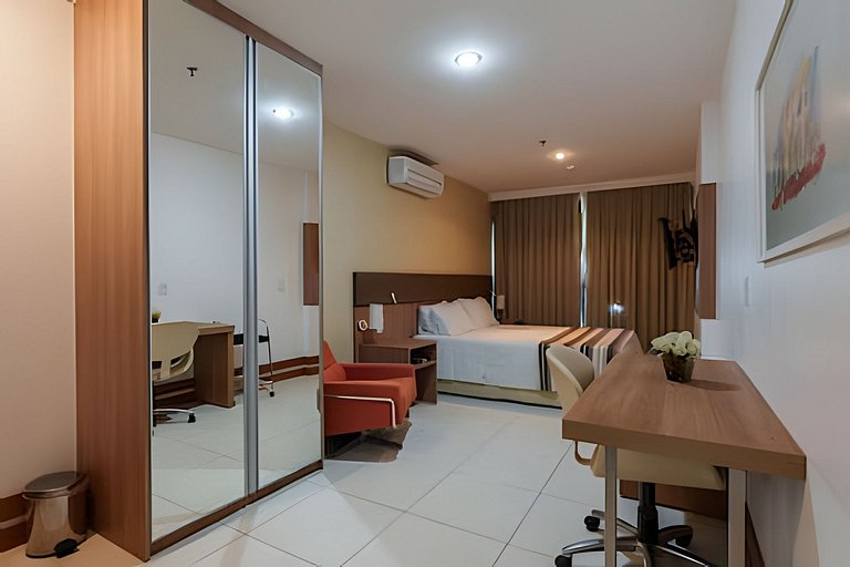 Flat moderno Hotel Athos bulcão.