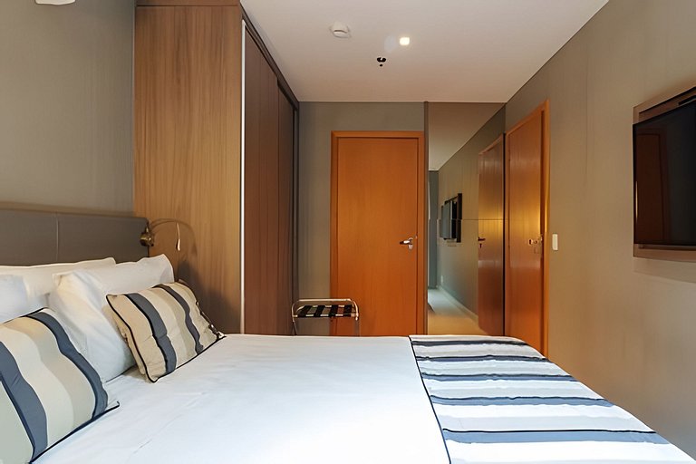 Flat de luxo com vista pro lago