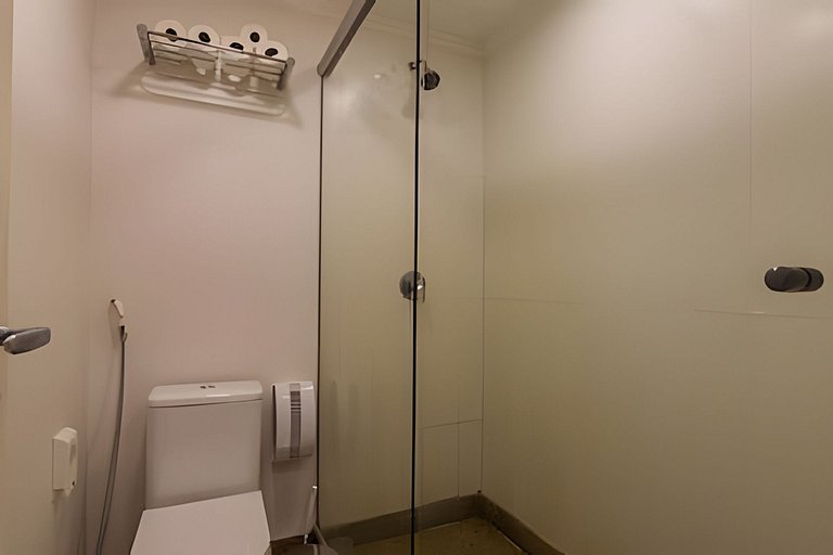 Flat moderno 15° Mercure líder.
