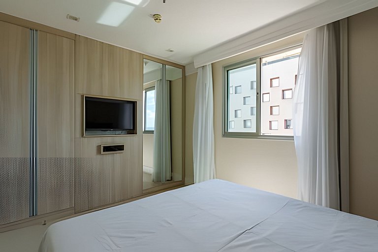 Flat moderno 15° Mercure líder.