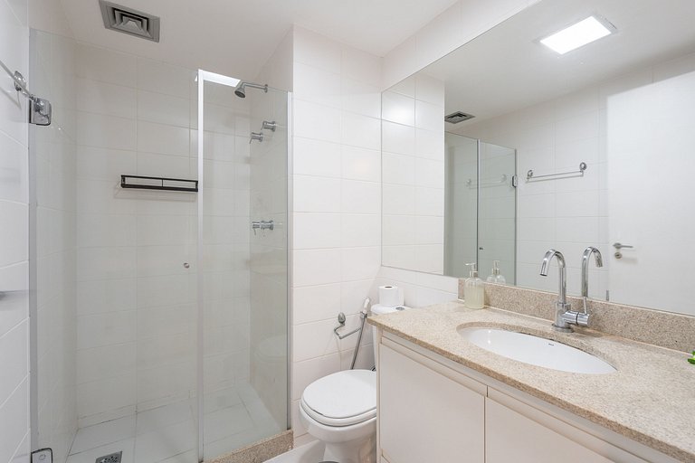 Flat com vista extraordinária 15º + garagem.